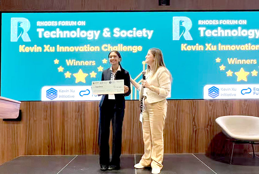 徐鹏立异挑战赛获胜项目OpenDoor：：以AI构建社会服务“毗连器”